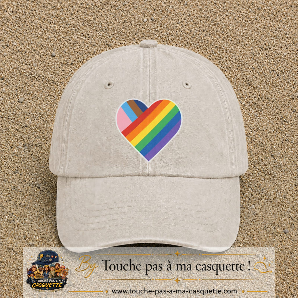 Image principale produit23grosBC - casquette Beige clair délavé avec visuel Cœur arc-en-ciel 7 cm