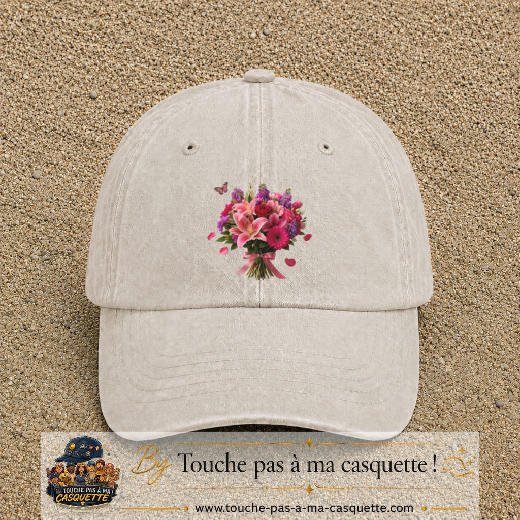 Casquette Beige clair délavé avec motif Bouquet de lys et roses avec papillon en 7 cm – vue principale