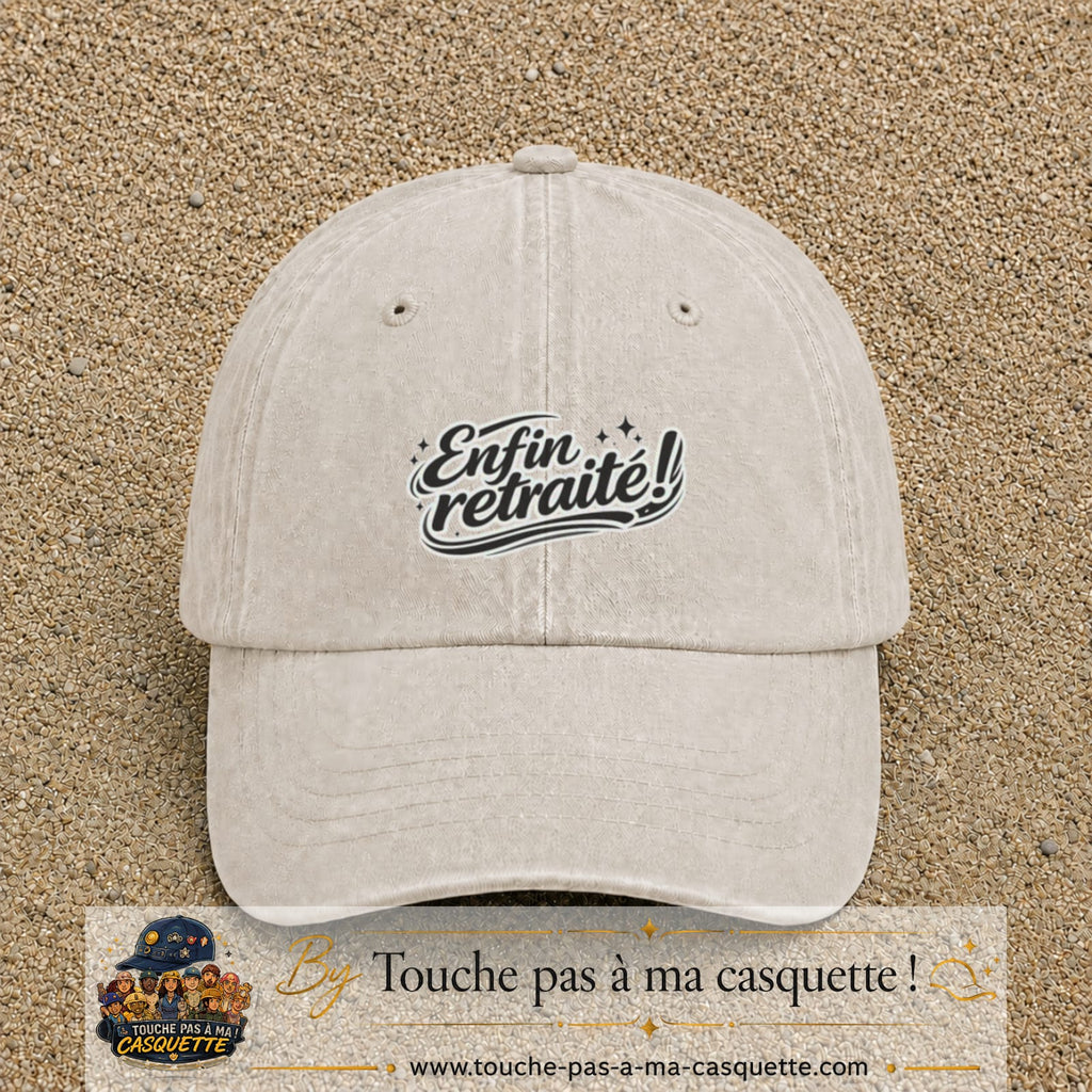 Casquette Beige clair délavé avec motif Enfin retraité en 5 cm – vue principale