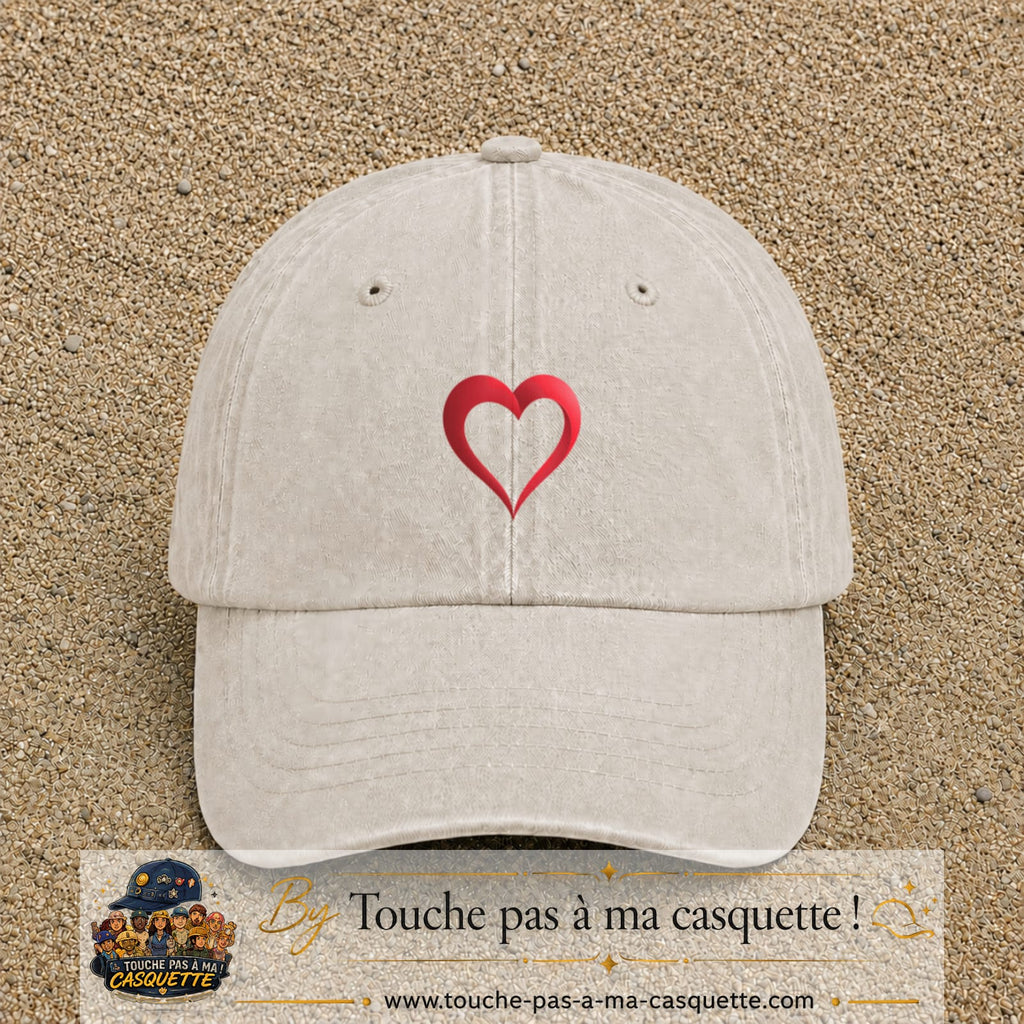 Image principale produit138moyenBC - casquette Beige clair délavé avec visuel Cœur rouge 5 cm