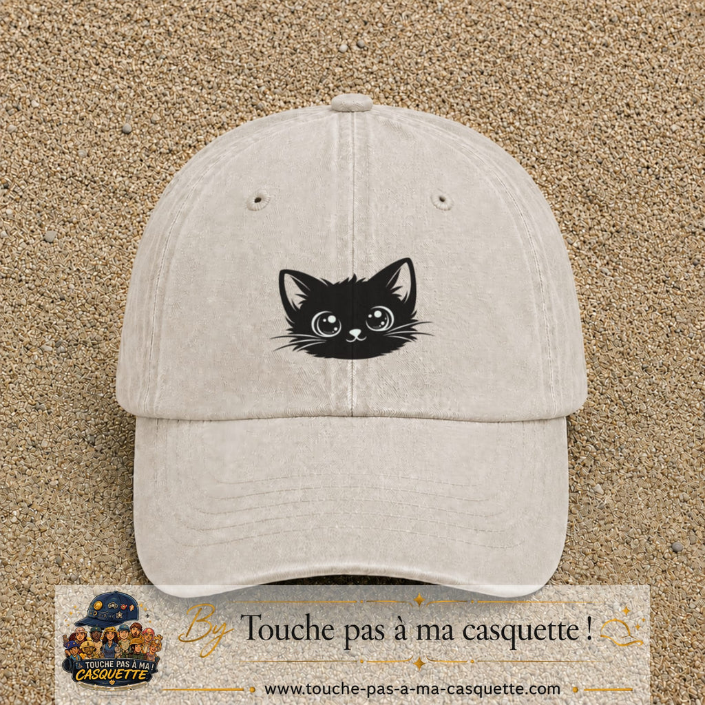 Image principale produit2moyenBC - casquette Beige clair délavé avec visuel Chat noir yeux ronds 5 cm
