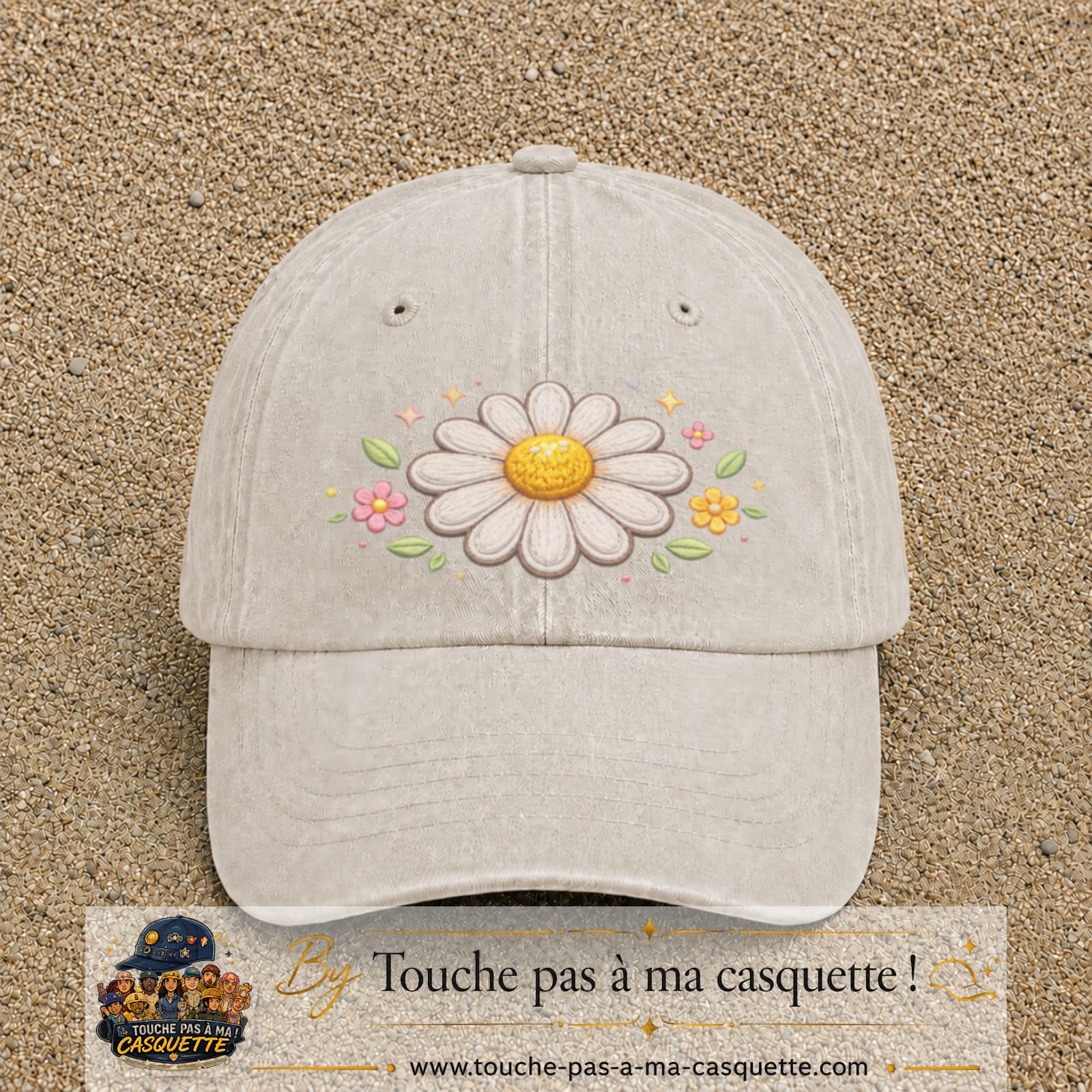 Image principale produit120grosBC - casquette Beige clair délavé avec visuel Marguerite horizontale 7 cm