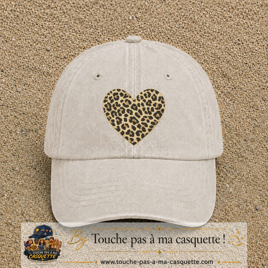 Image principale produit18grosBC - casquette Beige clair délavé avec visuel Cœur léopard 7 cm