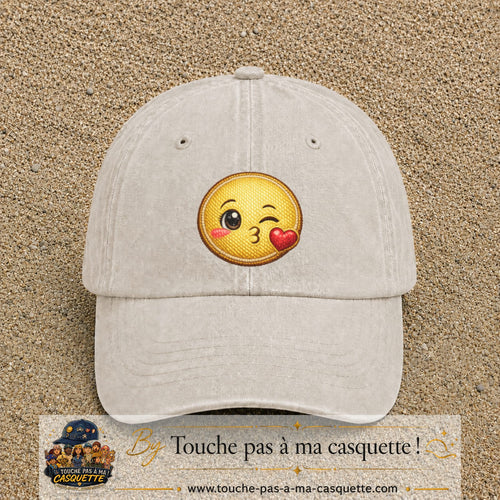 Casquette baseball Beige clair délavé 100% coton avec visuel Emoji bisou cœur 7 cm - image produit principale