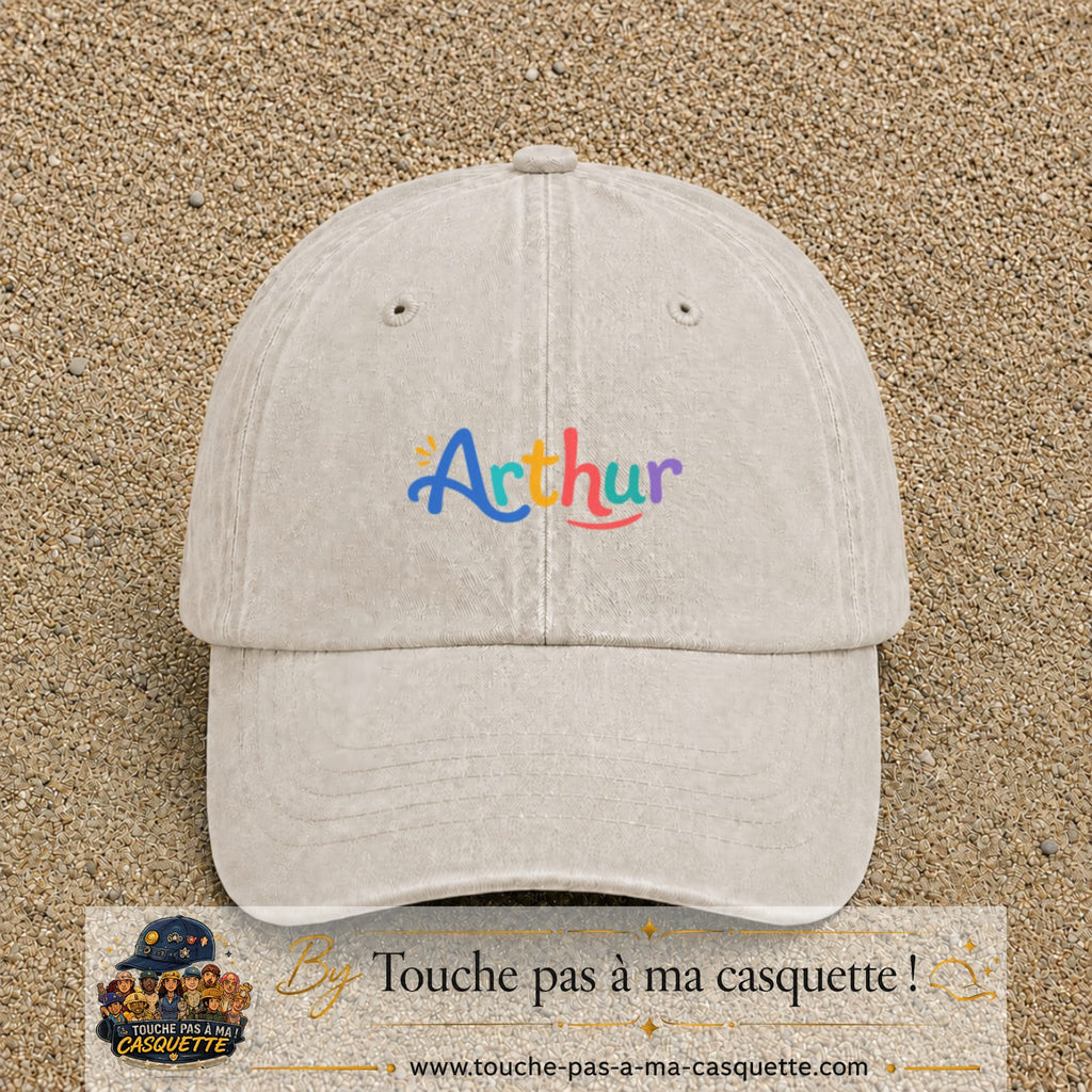Casquette baseball Beige clair délavé 100% coton avec visuel Prénom Arthur coloré 5 cm - image produit principale