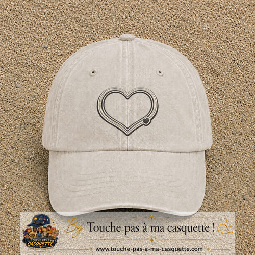 Casquette Beige clair délavé motif Cœur contour minimal 7 cm - vue principale