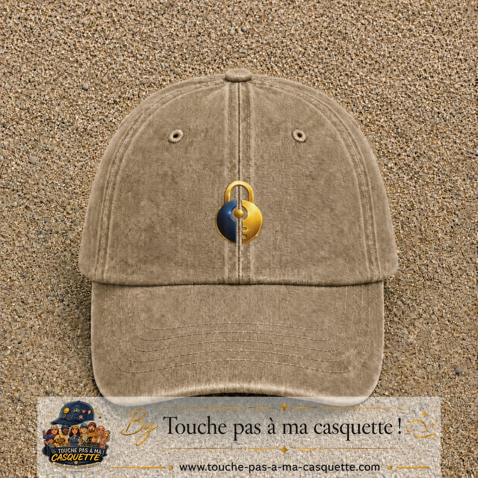Image principale casquette Beige foncé délavé avec motif Cadenas doré 5 cm