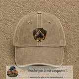 Beige foncé délavé