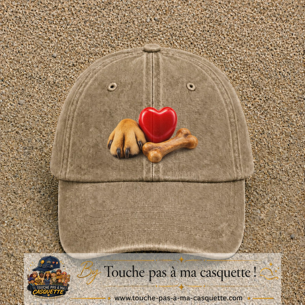 Casquette Beige foncé délavé motif Patte de chien et cœur logo 7 cm