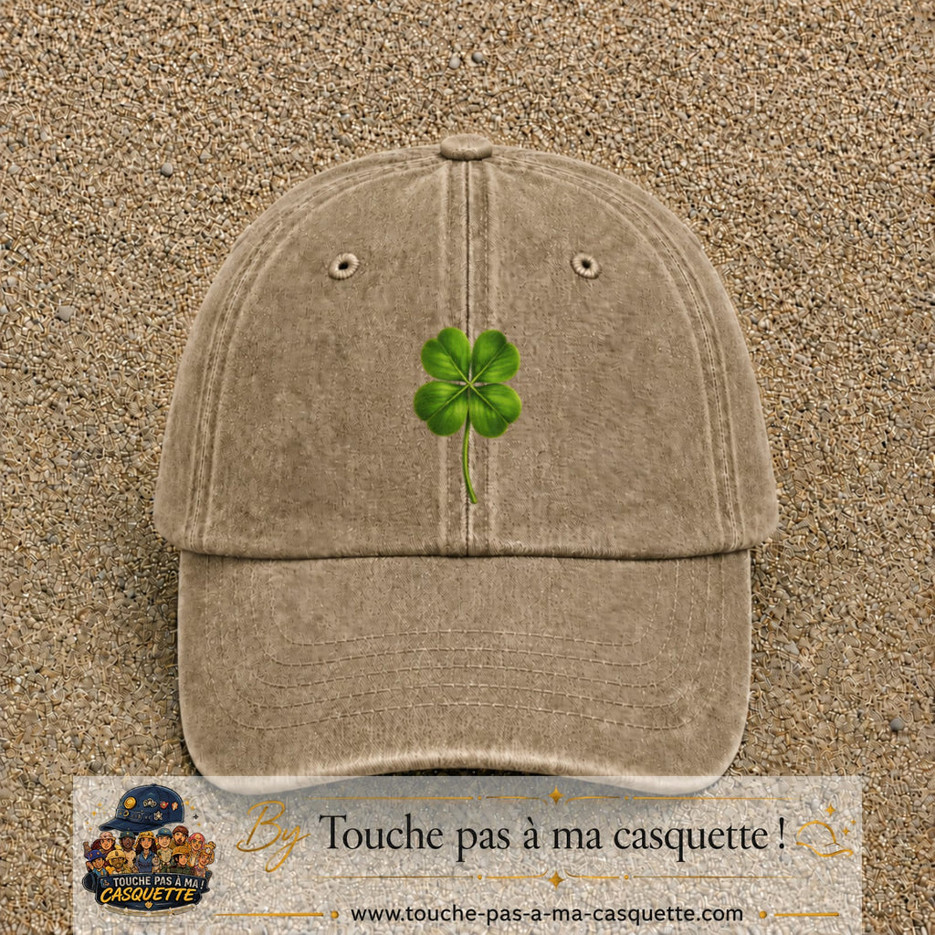 Casquette Beige foncé délavé motif Trèfle porte-bonheur logo 7 cm