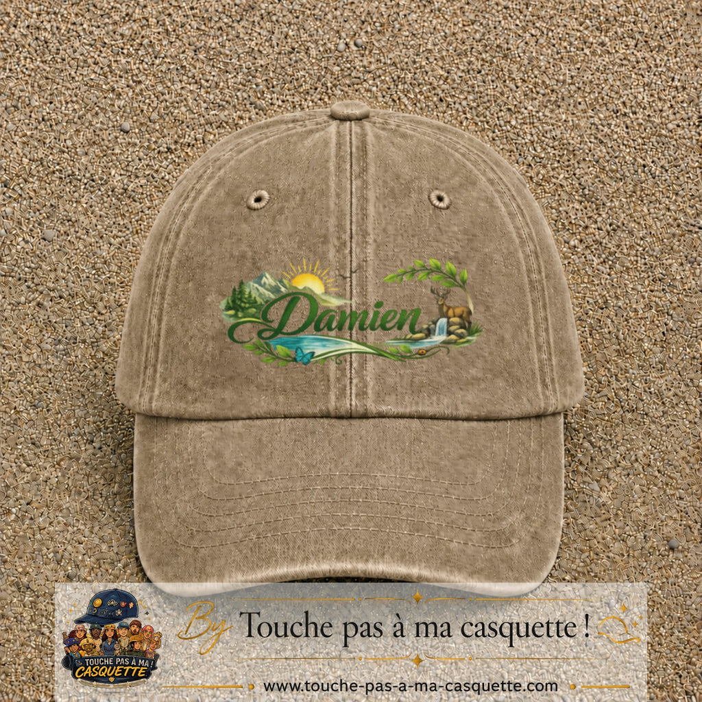 Casquette Beige foncé délavé avec motif Prénom Damien nature et cerf en 7 cm – vue principale