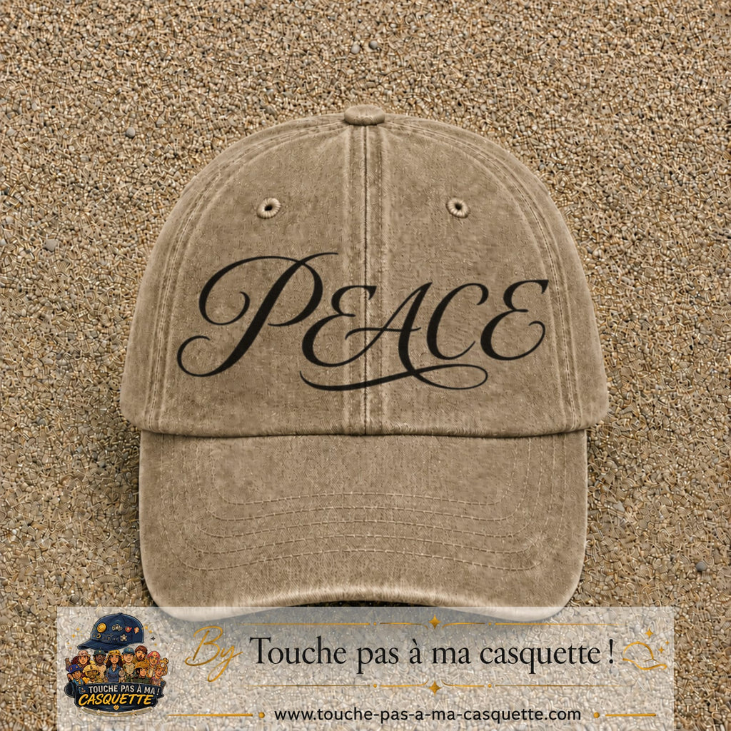 Image principale produit132grosBF - casquette Beige foncé délavé avec visuel Peace calligraphie 7 cm