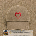 Image principale produit138grosBF - casquette Beige foncé délavé avec visuel Cœur rouge 7 cm