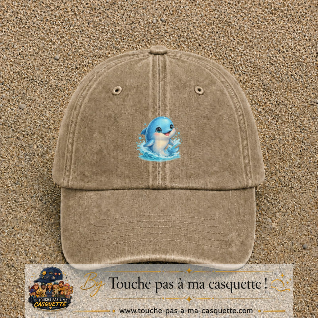 Image principale produit85moyenBF - casquette Beige foncé délavé avec visuel Dauphin 5 cm