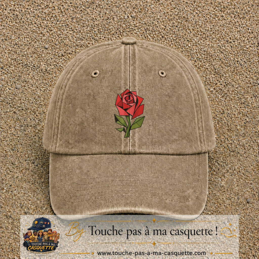 Image principale produit147grosBF - casquette Beige foncé délavé avec visuel Rose géométrique 7 cm