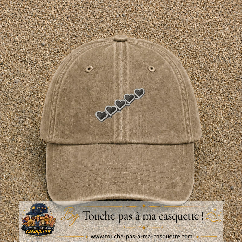 Casquette Beige foncé délavé motif Guirlande de cœurs 5 cm - vue principale