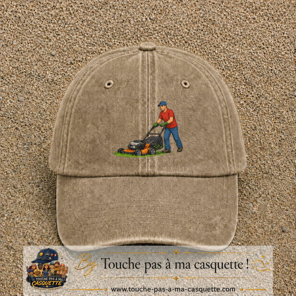 Casquette baseball Beige foncé délavé 100% coton avec motif Jardinier avec tondeuse 7 cm - image principale
