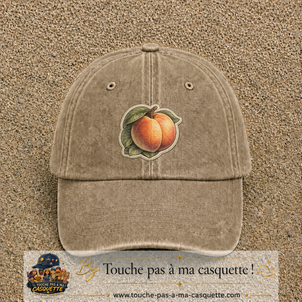 Casquette Beige foncé délavé motif Pêches fruitées 7 cm - vue principale