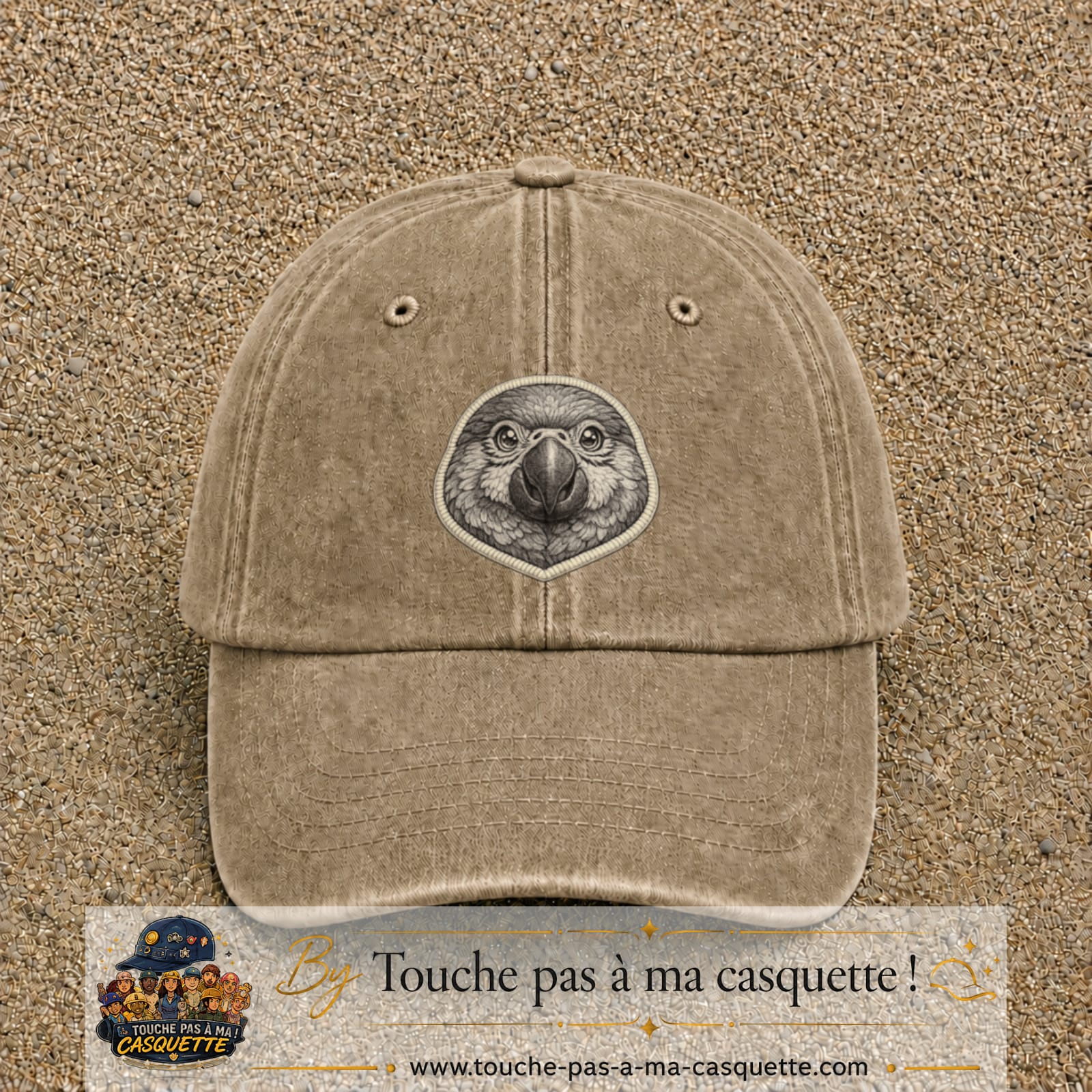 Casquette Beige foncé délavé motif Perroquet rond 7 cm - vue principale