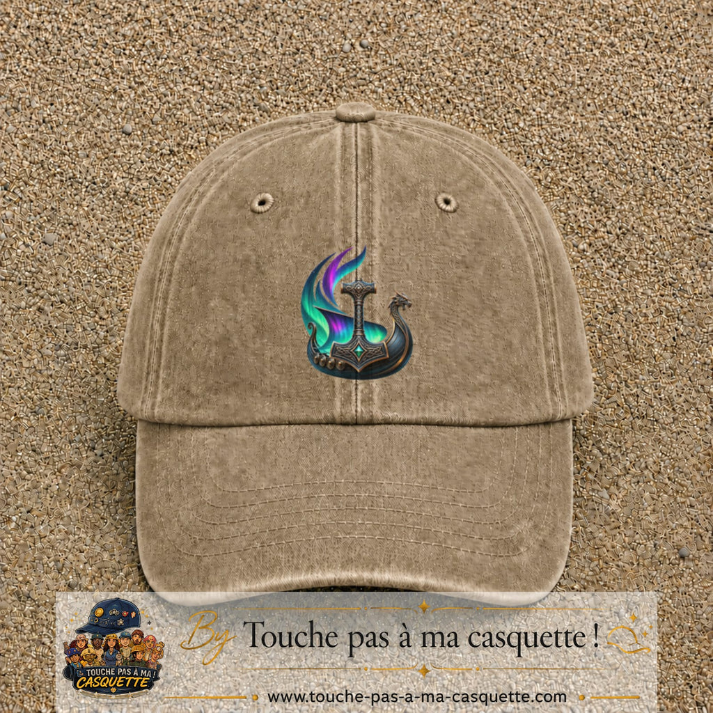 Casquette Beige foncé délavé 100% coton avec motif Drakkar viking et marteau de Thor 7 cm - image principale