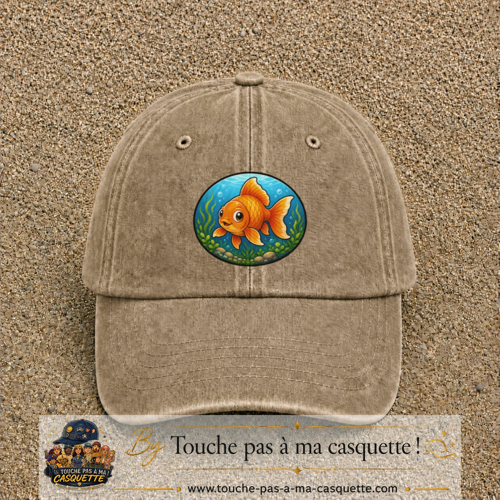 Casquette baseball Beige foncé délavé 100% coton avec visuel Poisson rouge ovale 7 cm - image produit principale