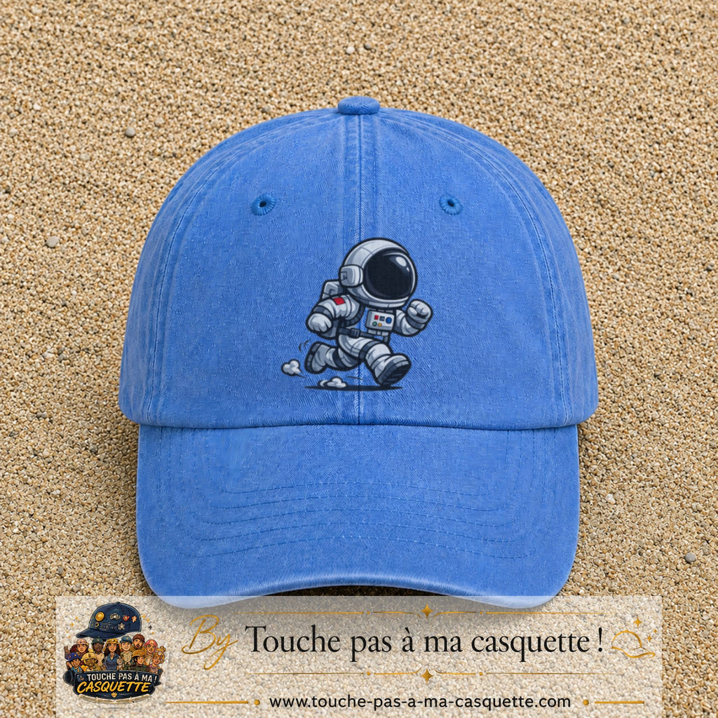 Image principale produit64grosBLC - casquette Bleu ciel délavé avec visuel Astronaute chibi 7 cm