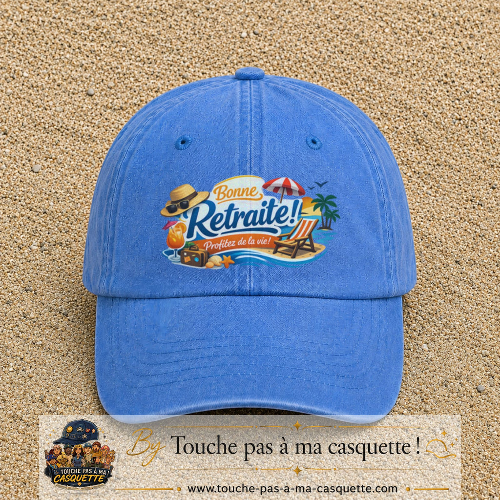 Casquette Bleu ciel délavé avec motif Bonne retraite au bord de la mer en 7 cm – vue principale