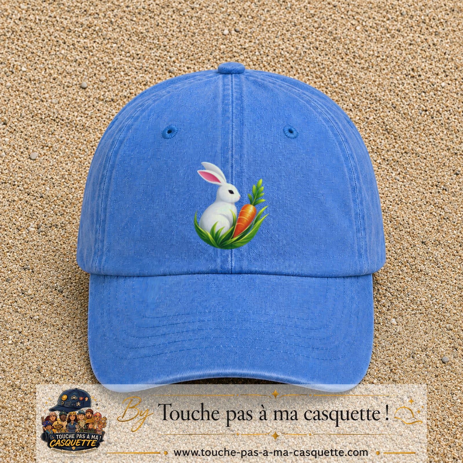 Casquette Bleu ciel délavé motif Lapin blanc avec carotte logo 7 cm