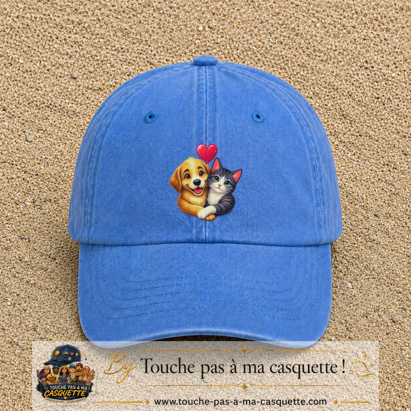 Casquette Bleu ciel délavé avec motif Chien et chat complices en 7 cm – vue principale