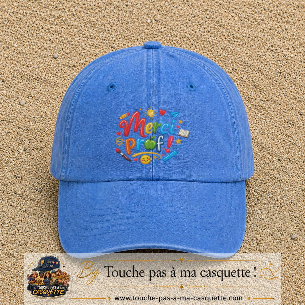 Casquette Bleu ciel délavé avec motif Merci Prof coloré en 7 cm – vue principale