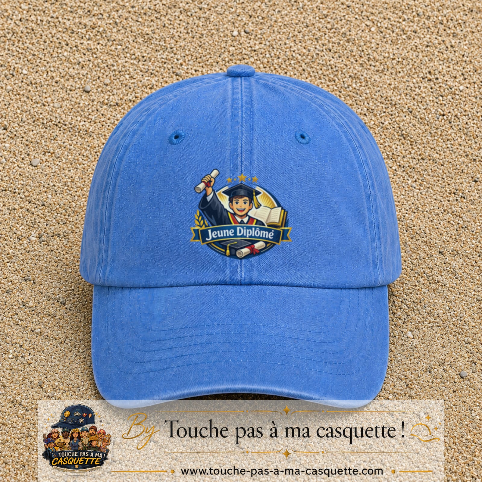 Casquette Bleu ciel délavé avec motif Jeune Diplômé en 7 cm – vue principale