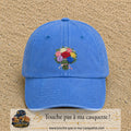 Casquette Bleu ciel délavé avec motif Bouquet de roses multicolores en 7 cm – vue principale