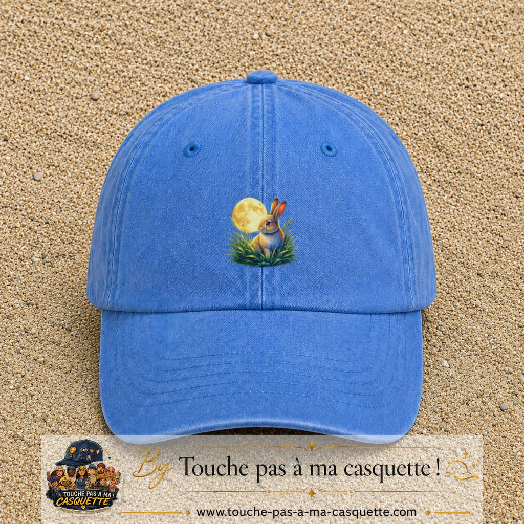 Casquette Bleu ciel délavé motif Lapin sous la lune logo 5 cm