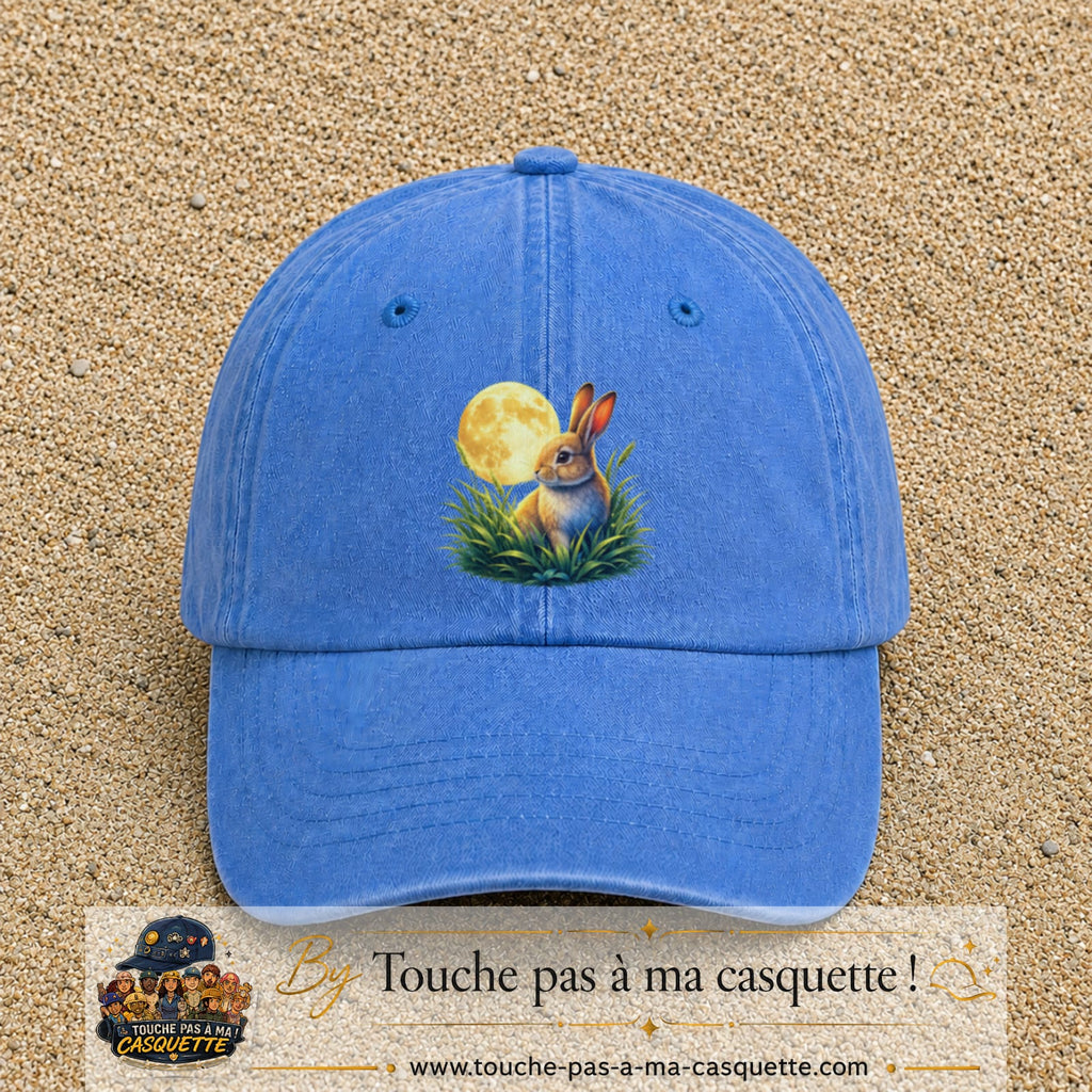 Casquette Bleu ciel délavé motif Lapin sous la lune logo 7 cm