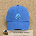 Casquette Bleu ciel délavé avec motif Montagne enneigée et sapin en 7 cm – vue principale