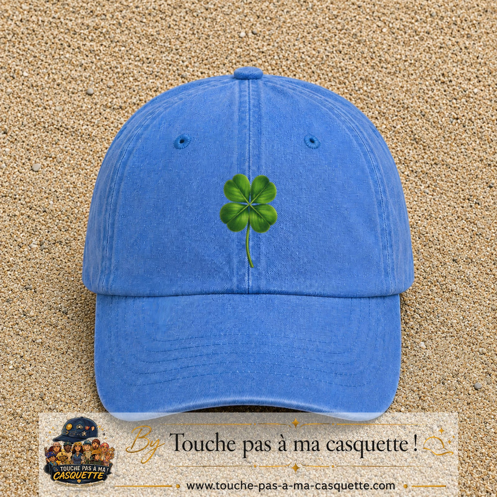 Casquette Bleu ciel délavé motif Trèfle porte-bonheur logo 7 cm