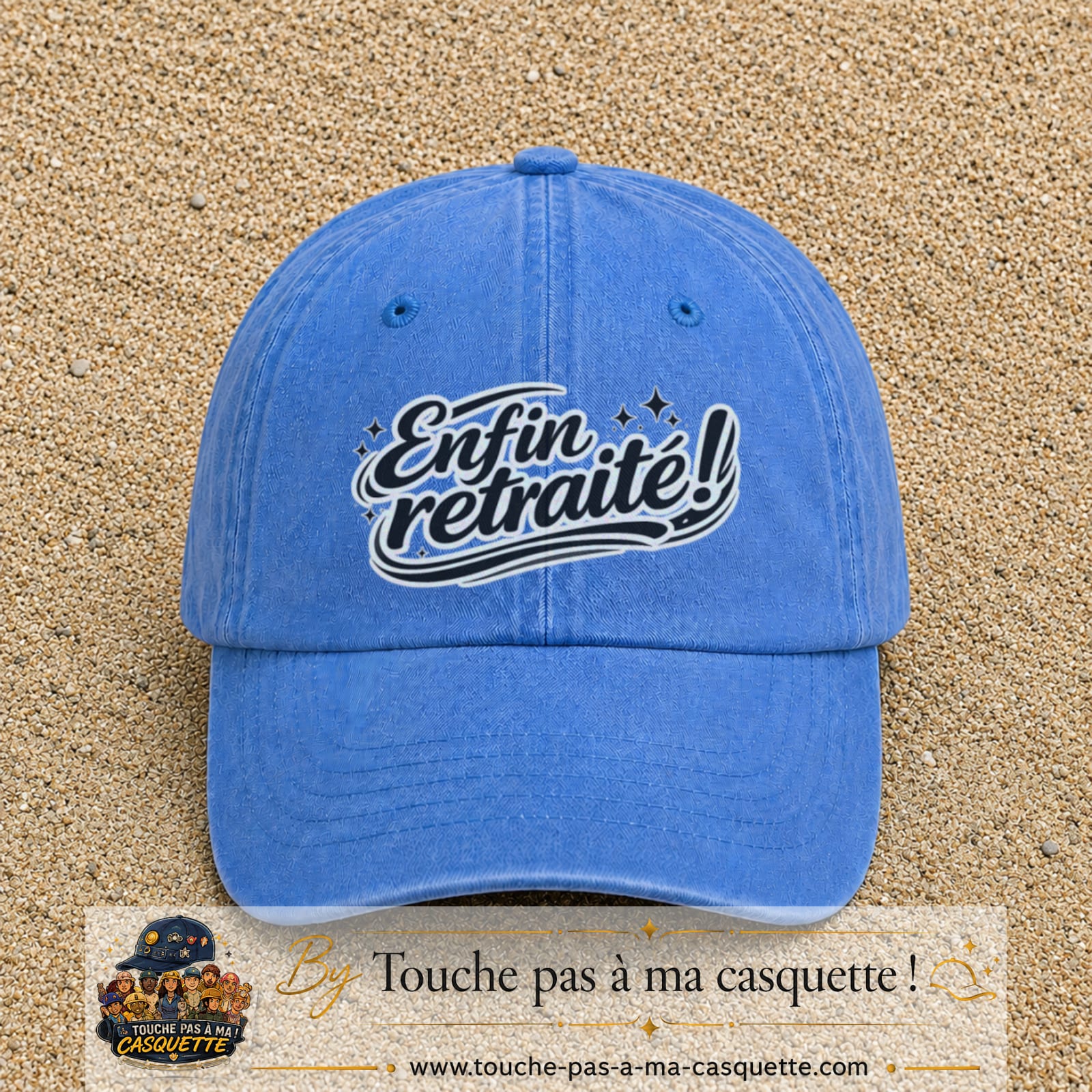 Casquette Bleu ciel délavé avec motif Enfin retraité en 7 cm – vue principale
