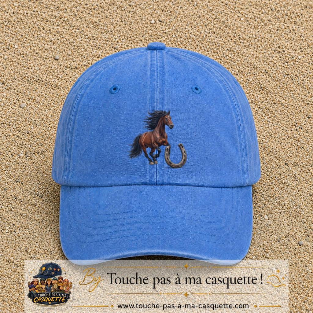 Image principale casquette Bleu ciel délavé avec motif Cheval et fer porte-bonheur 7 cm