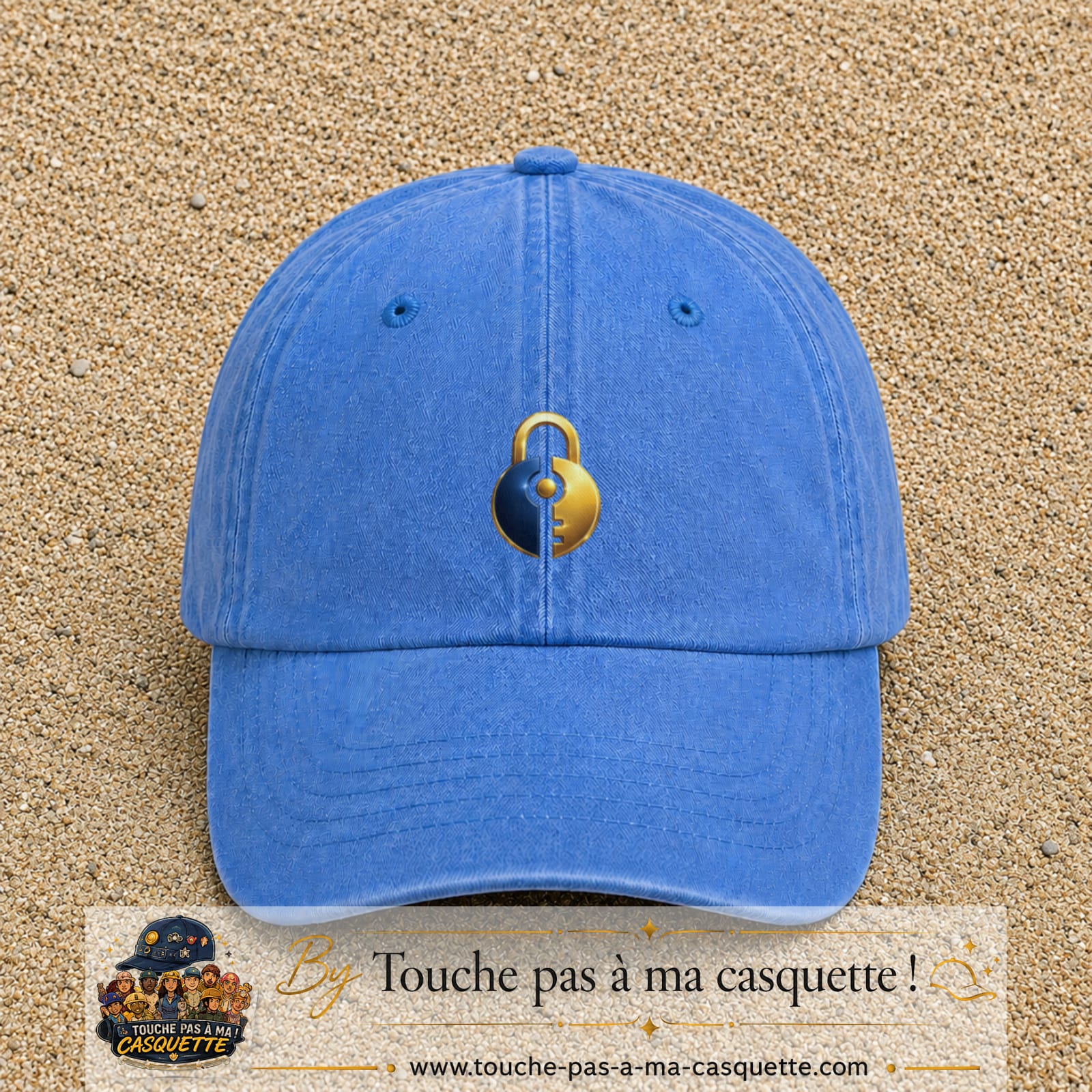 Image principale casquette Bleu ciel délavé avec motif Cadenas doré 5 cm