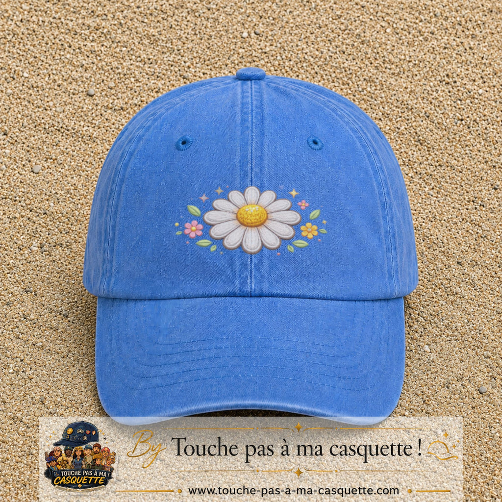 Image principale produit120moyenBLC - casquette Bleu ciel délavé avec visuel Marguerite horizontale 5 cm