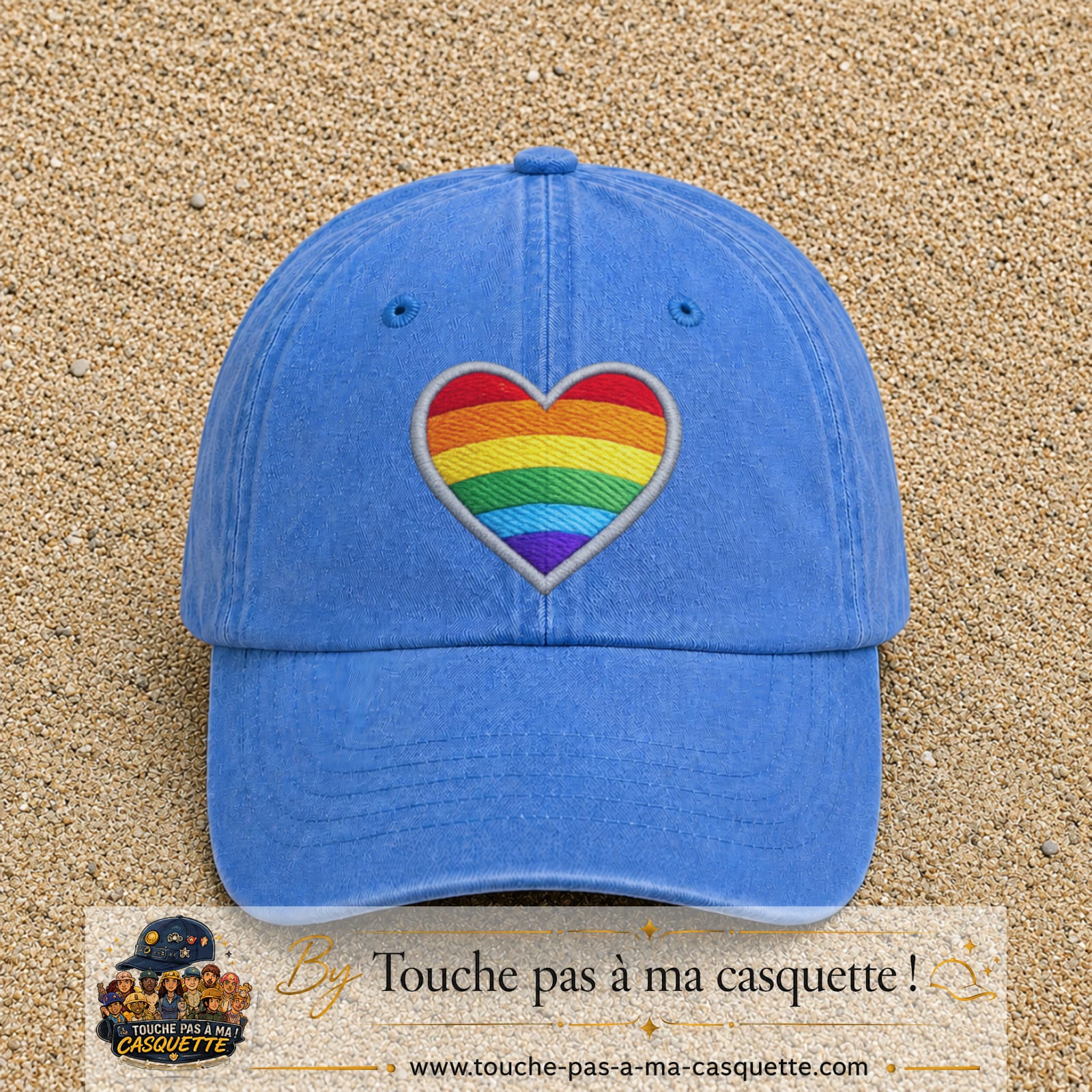 Image principale produit25grosBLC - casquette Bleu ciel délavé avec visuel Cœur arc-en-ciel écusson 7 cm
