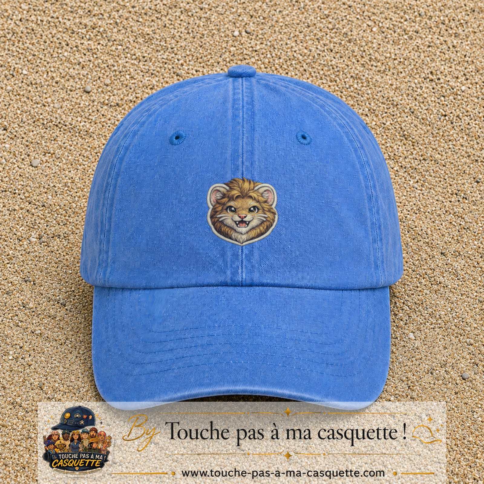 Image principale produit39moyenBLC - casquette Bleu ciel délavé avec visuel Lion souriant 5 cm