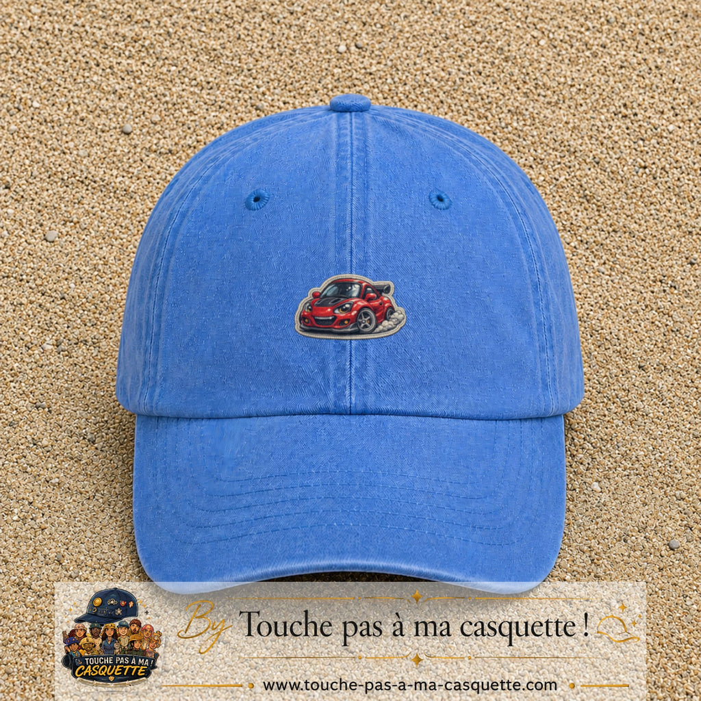Image principale produit93petitBLC - casquette Bleu ciel délavé avec visuel Voiture rouge 3 cm