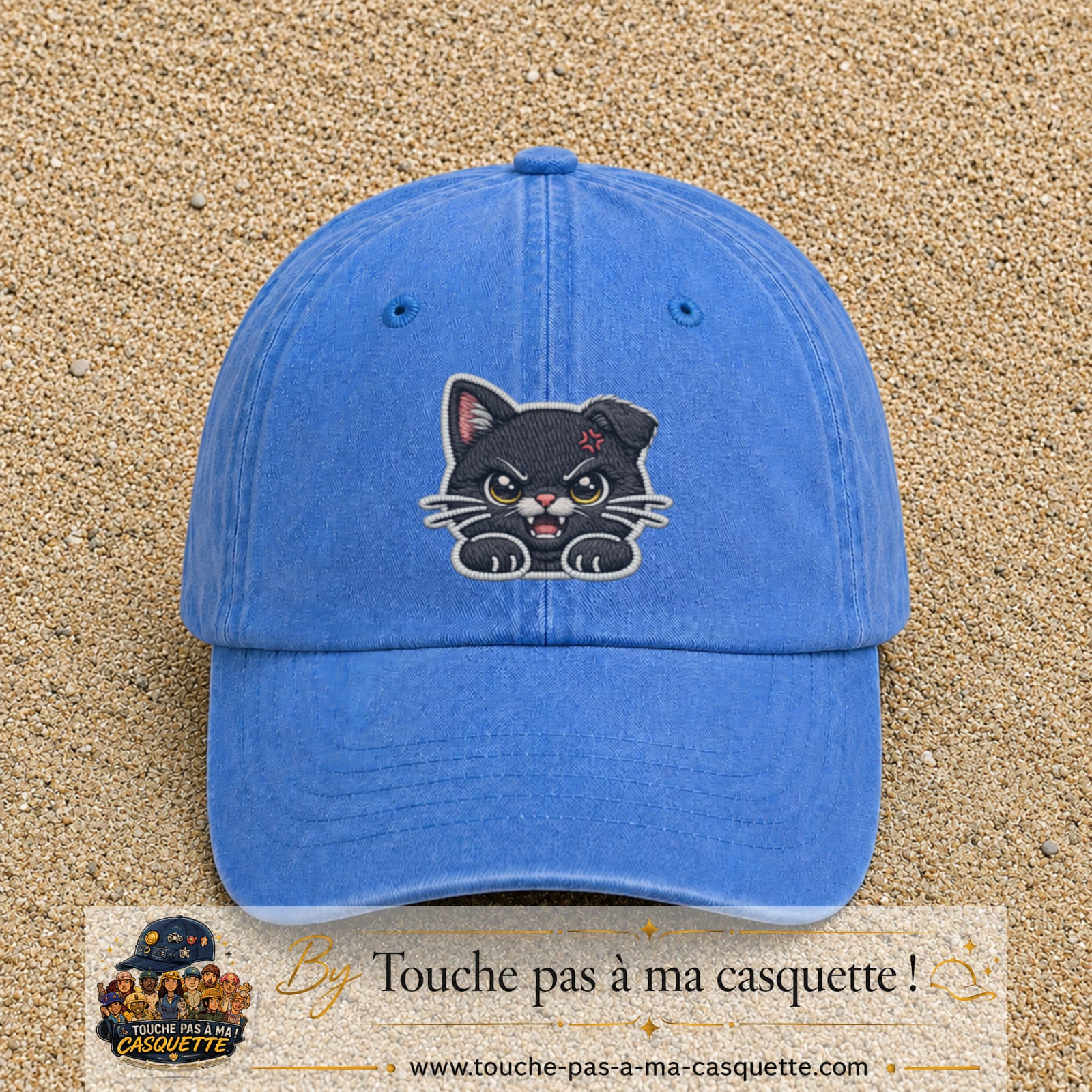 Image principale produit197grosBLC - casquette Bleu ciel délavé avec visuel Chat noir fâché 7 cm
