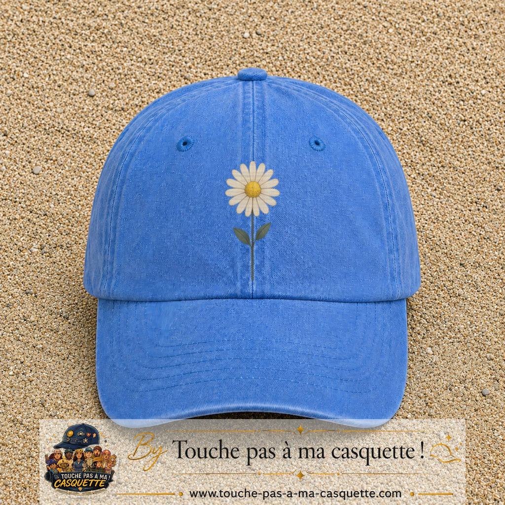 Image principale produit66grosBLC - casquette Bleu ciel délavé avec visuel Marguerite simple 7 cm