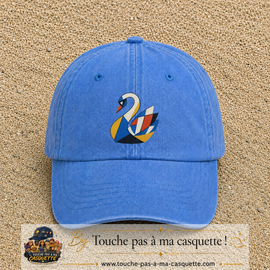 Image principale produit163grosBLC - casquette Bleu ciel délavé avec visuel Cygne géométrique 7 cm