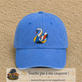 Image principale produit163grosBLC - casquette Bleu ciel délavé avec visuel Cygne géométrique 7 cm