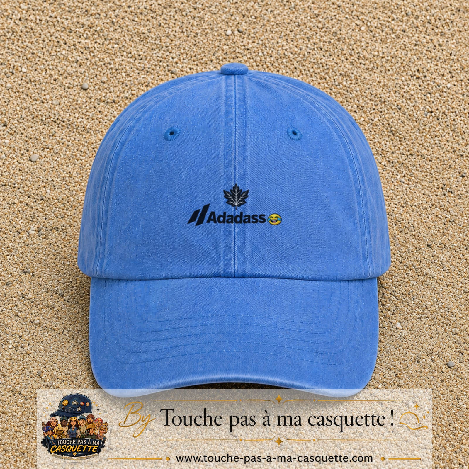 Image principale produit38petitBLC - casquette Bleu ciel délavé avec visuel Adadass feuille d’érable 3 cm
