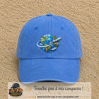 Image principale produit82grosBLC - casquette Bleu ciel délavé avec visuel Monde avion 7 cm