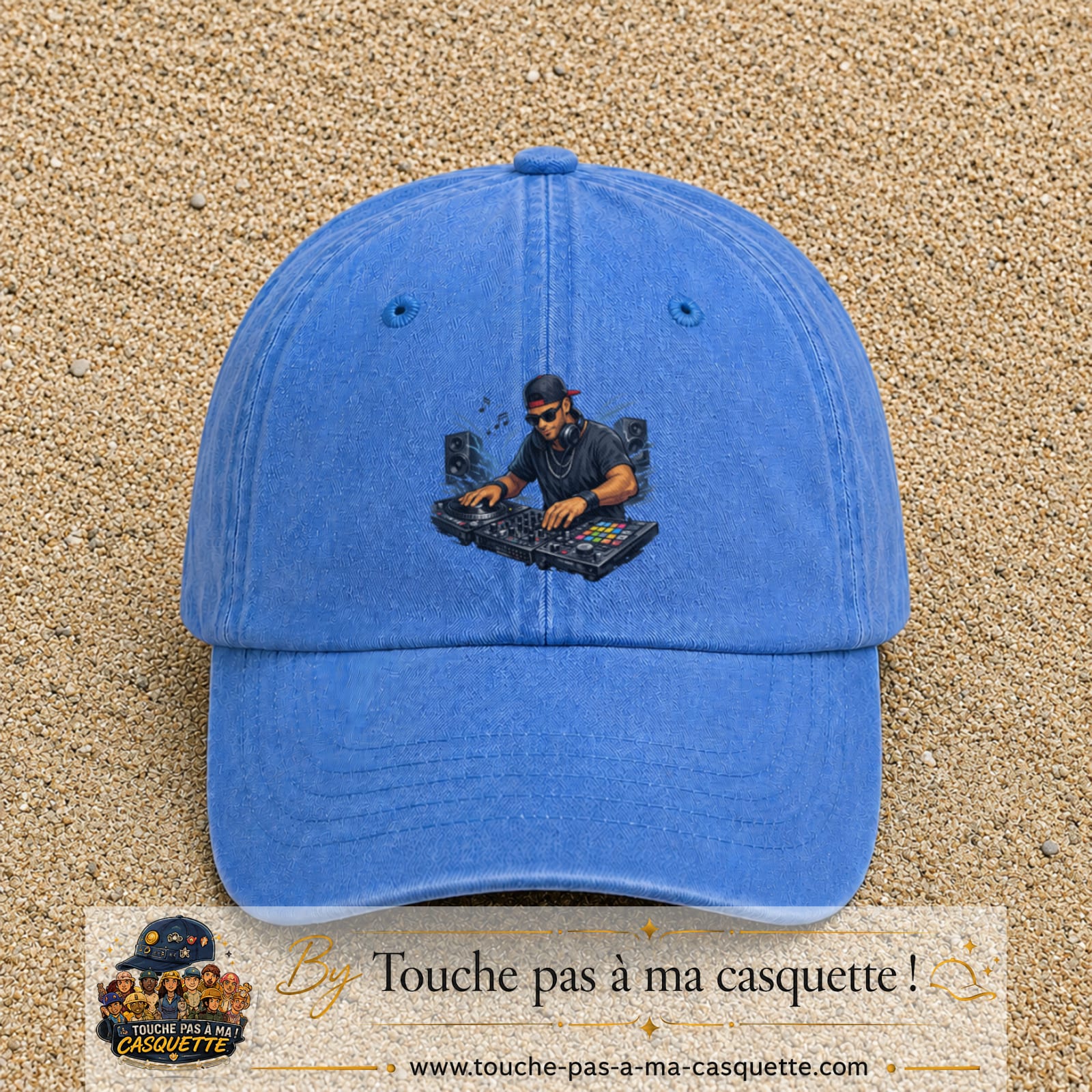 Casquette Bleu ciel délavé 100% coton avec motif DJ aux platines 7 cm - image principale